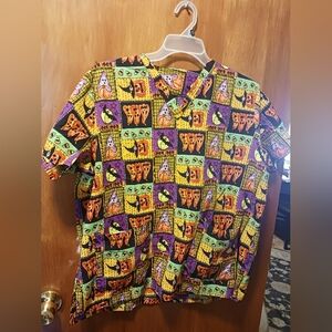 Unbranded multiple colored Halloween women's scrub shirt 2x
